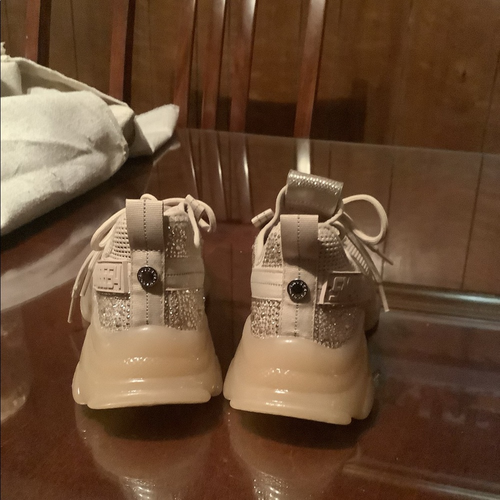 Women Steve Madden shoes